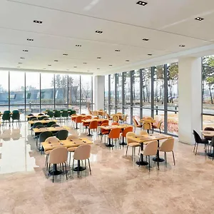 Ibis Styles Ambassador Airport T2 4* אינצ'ון